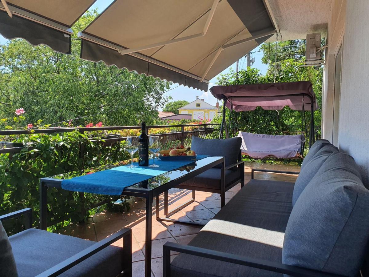 New Comfortable App Dora Crikvenica Exterior foto