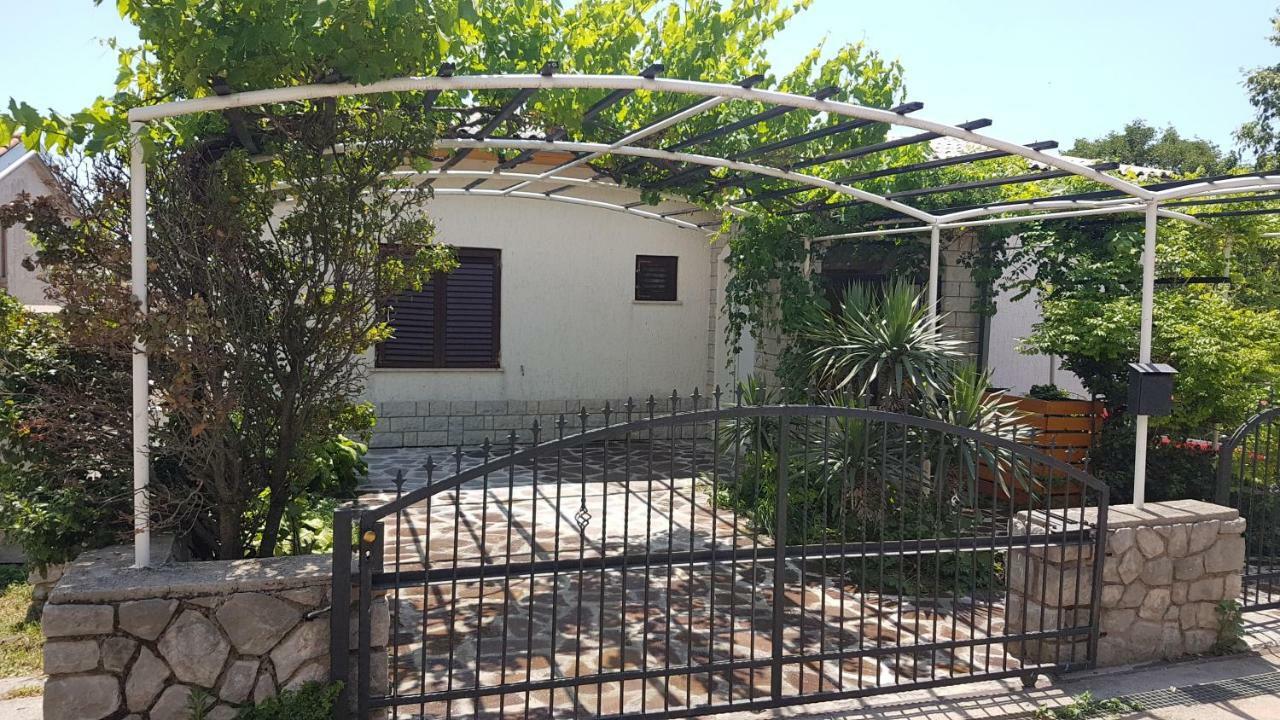New Comfortable App Dora Crikvenica Exterior foto