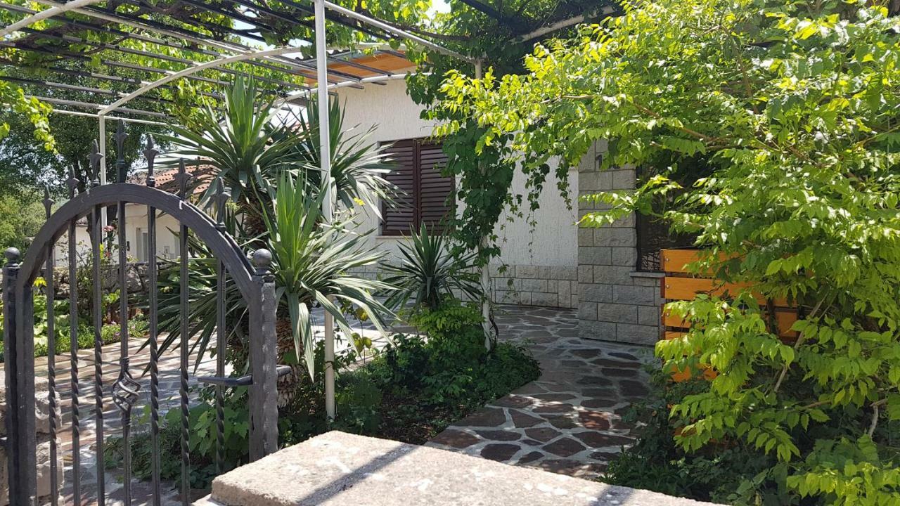 New Comfortable App Dora Crikvenica Exterior foto